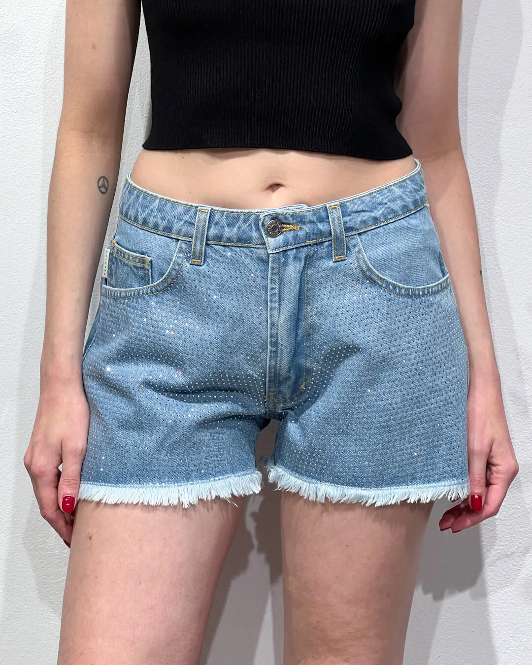 -SHORTS IN DENIM CON STRASS – HAVEONE