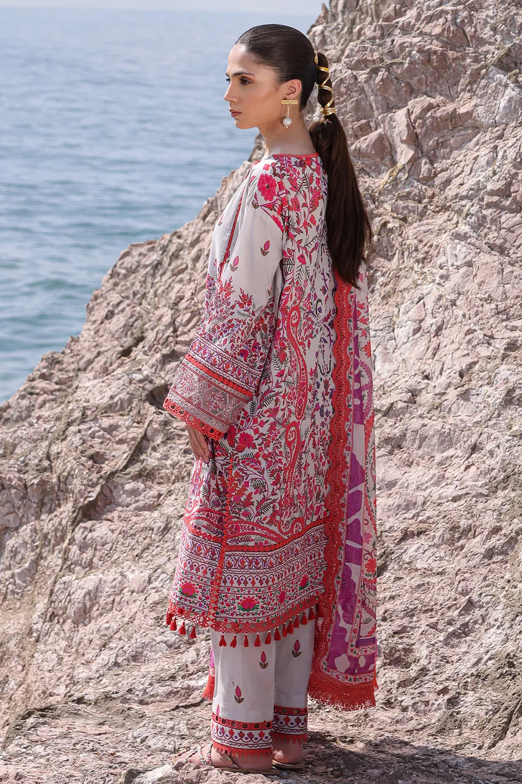 Ayzel Tropicana Embroidered Lawn Unstitched 3Pc Suit AZL-24-V2-02 Alenia