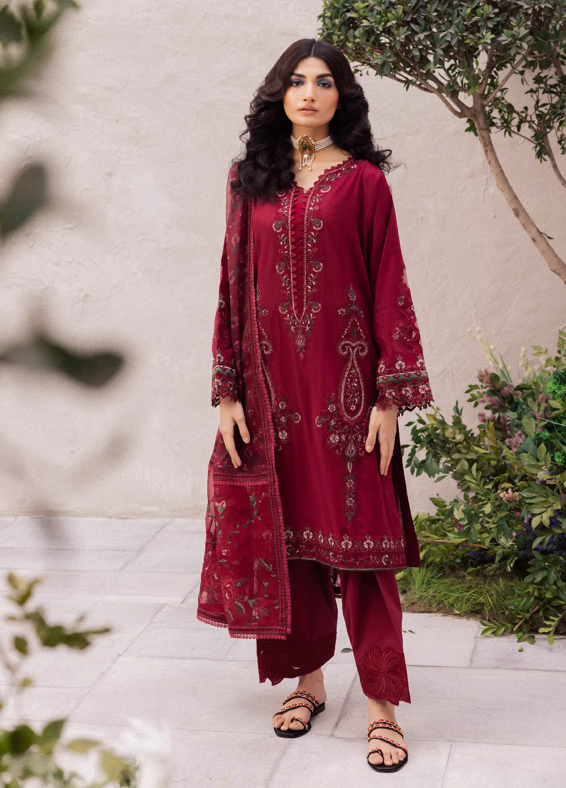 Dahlia By Iznik Embroidered Luxury Lawn 3 Piece Unstitched Suit IZ24DLL 01 GOSSAMER