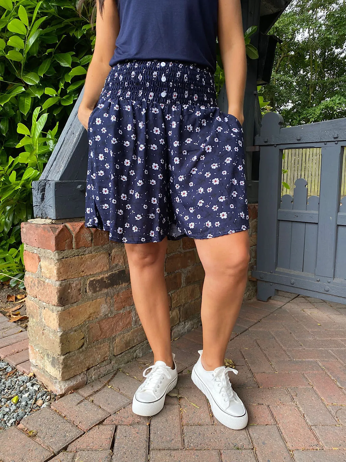 Daisy Print Shorts