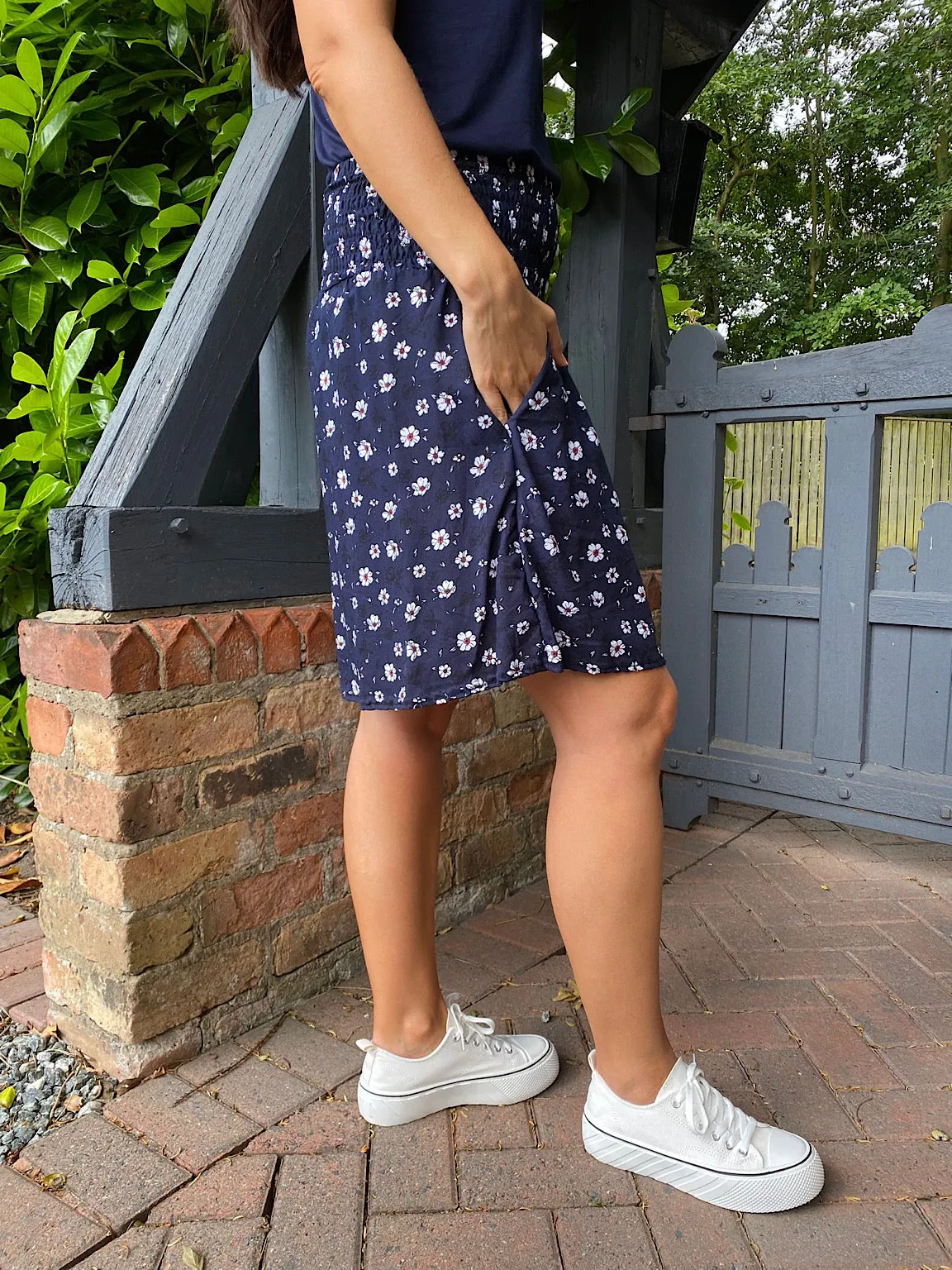 Daisy Print Shorts