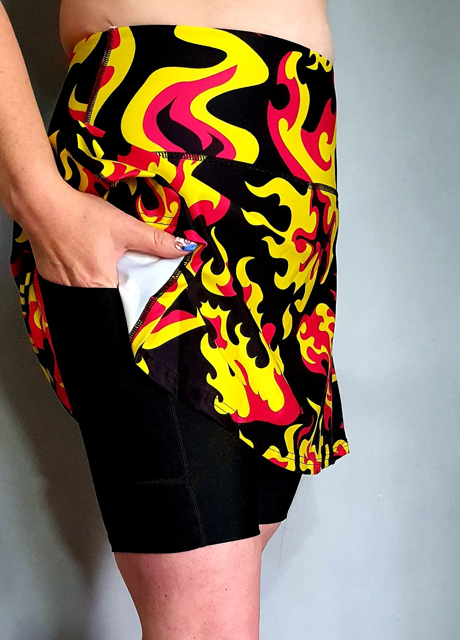 HI Activewear Skort - Hot Stuff