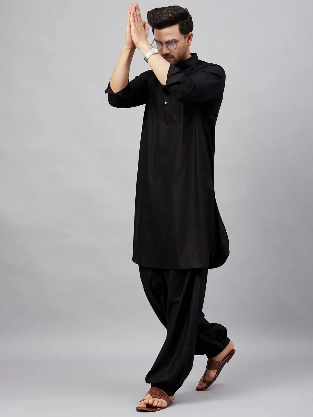 VM BY VASTRAMAY Men's Black Cotton Blend Pathani Suit Set