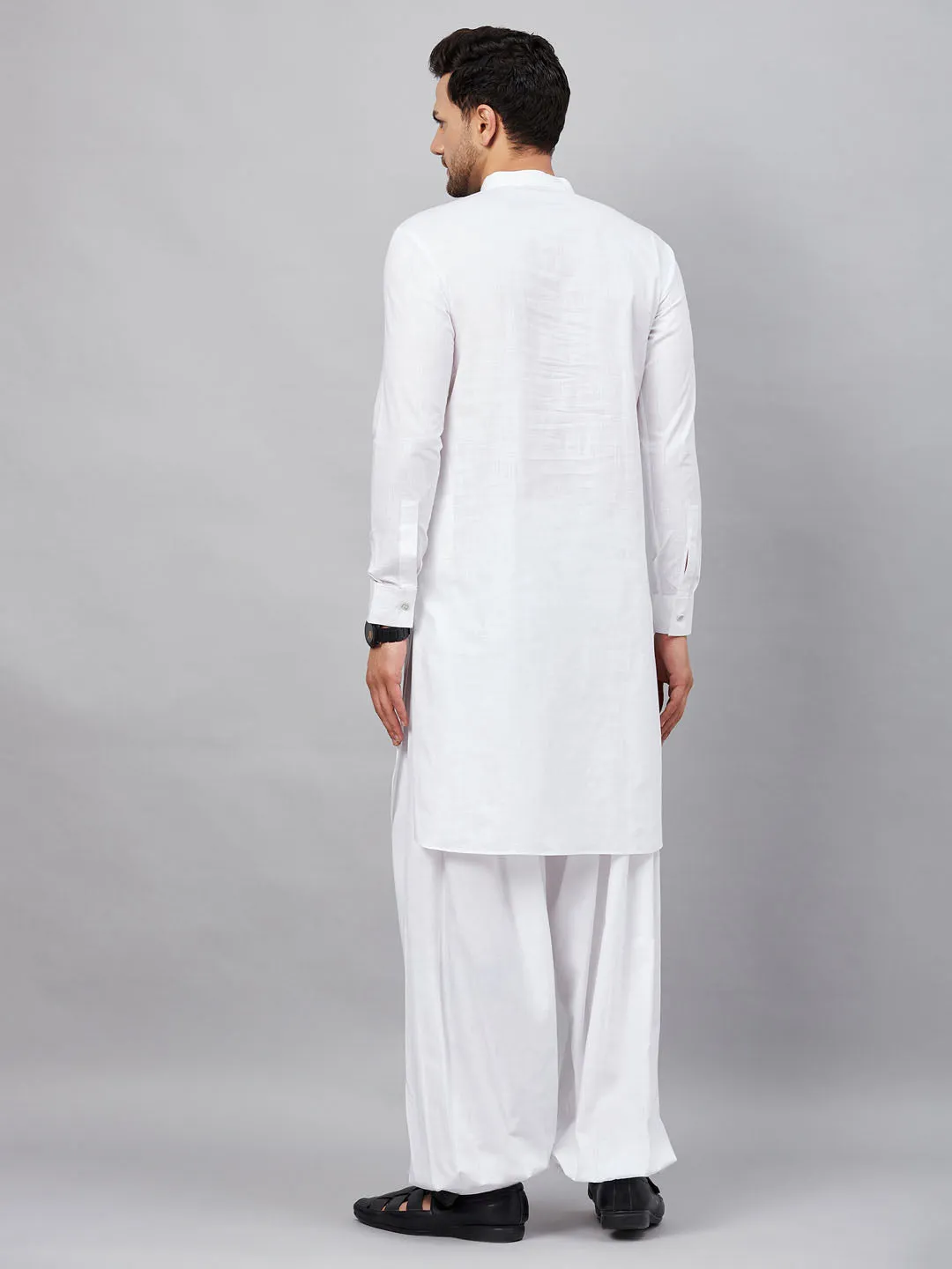 VM BY VASTRAMAY Men's White Cotton Blend Pathani Suit Set