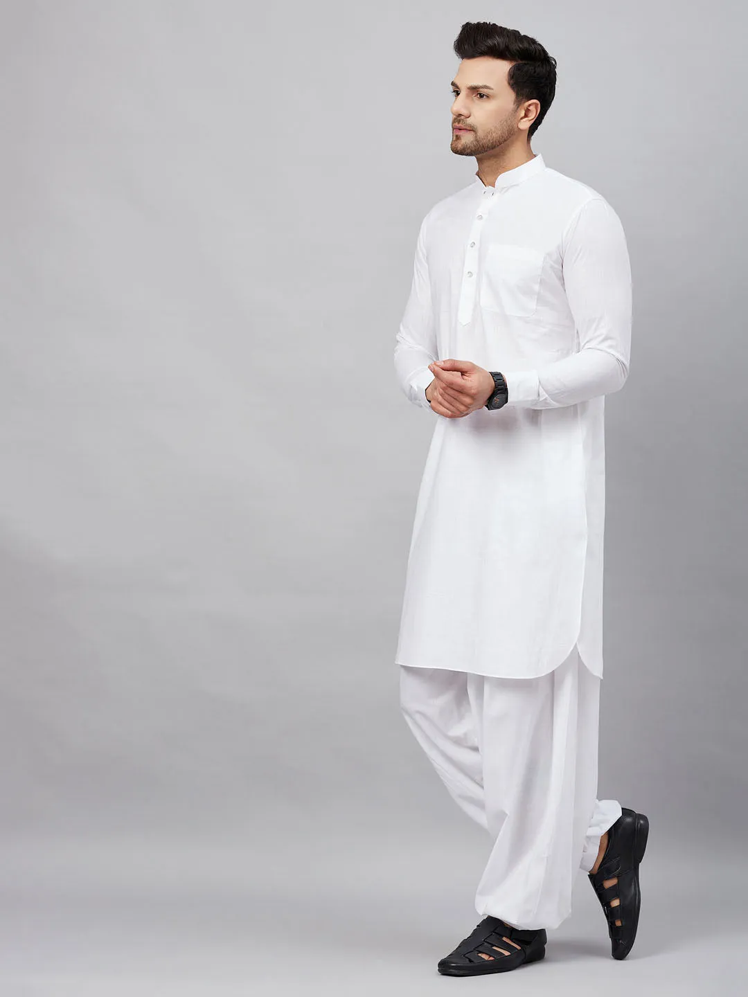 VM BY VASTRAMAY Men's White Cotton Blend Pathani Suit Set