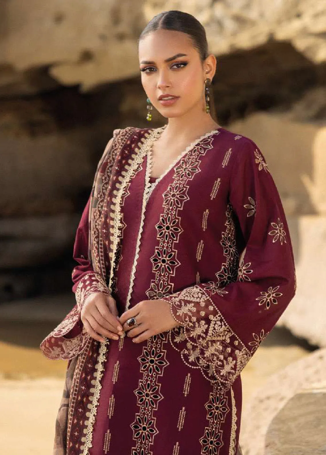 Zainab Chottani Embroidered Lawn Unstitched 3 Piece Suit - ZC24CL 1B AYSEL